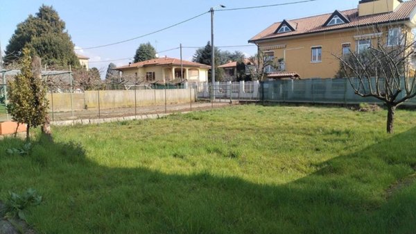 casa indipendente in vendita ad Usmate Velate