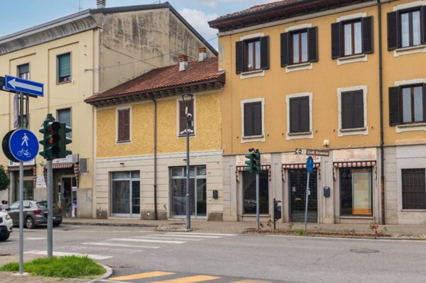 appartamento in vendita ad Usmate Velate