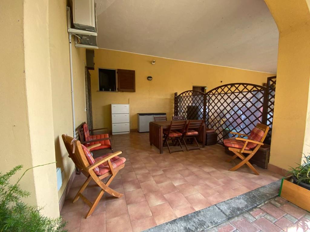 appartamento in vendita ad Usmate Velate