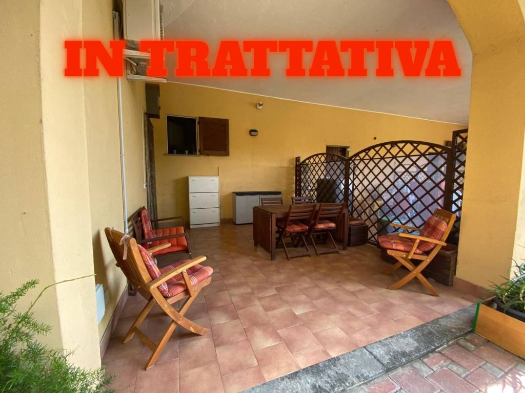 appartamento in vendita ad Usmate Velate