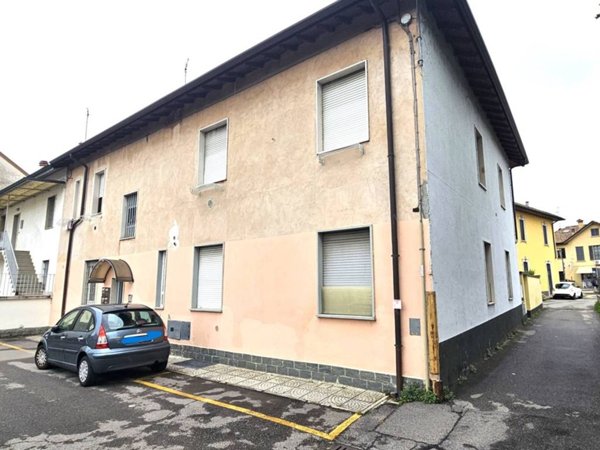 appartamento in vendita ad Usmate Velate