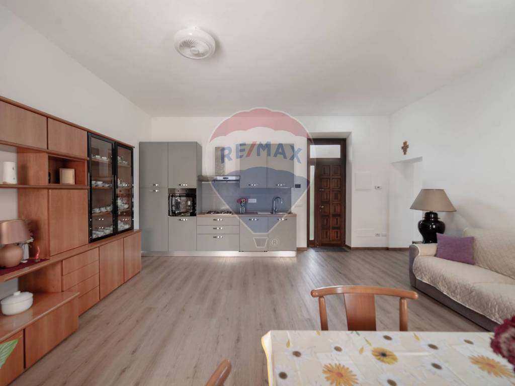 appartamento in vendita ad Usmate Velate