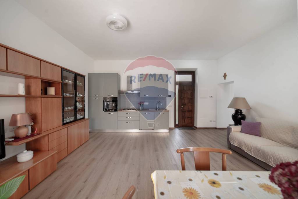 appartamento in vendita ad Usmate Velate
