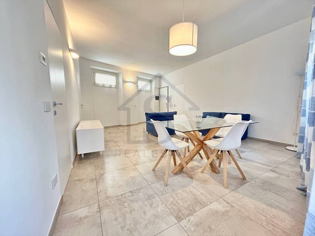 appartamento in vendita ad Usmate Velate