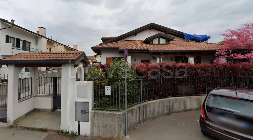 appartamento in vendita ad Usmate Velate