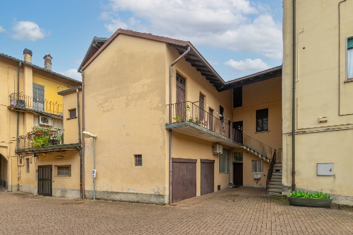 appartamento in vendita ad Usmate Velate