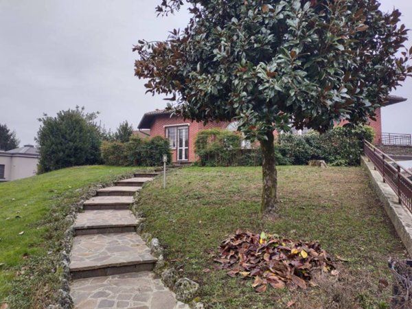 casa indipendente in vendita ad Usmate Velate