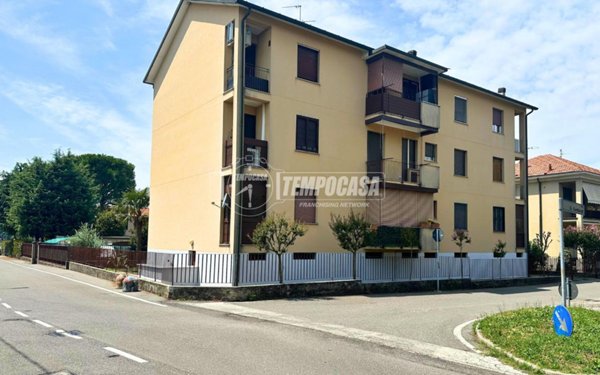 appartamento in vendita ad Usmate Velate