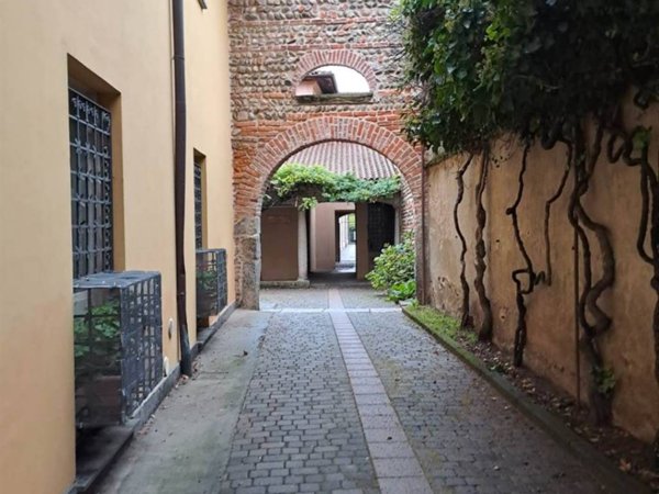 appartamento in vendita ad Usmate Velate in zona San Luigi
