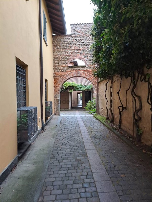 appartamento in vendita ad Usmate Velate in zona San Luigi