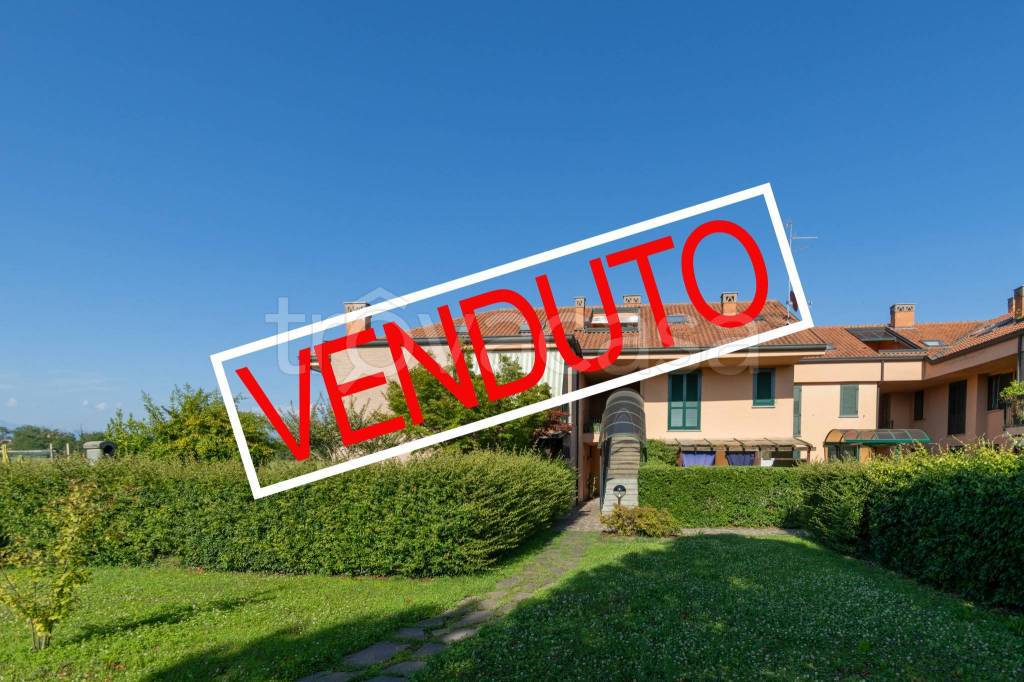 appartamento in vendita ad Usmate Velate