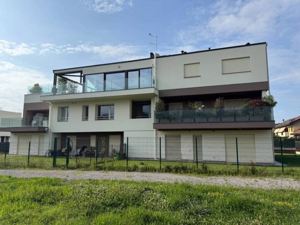 appartamento in vendita ad Usmate Velate