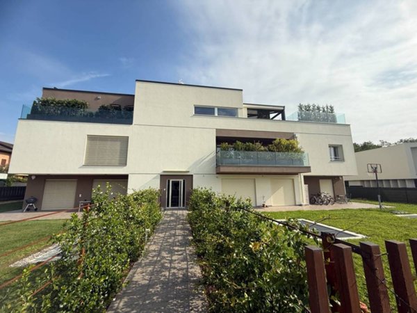 appartamento in vendita ad Usmate Velate