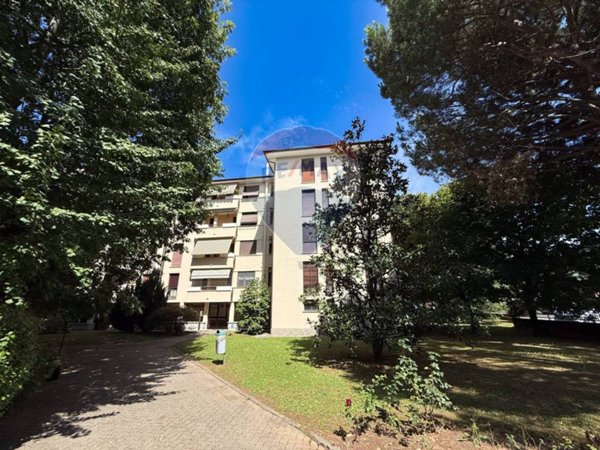 appartamento in vendita ad Usmate Velate