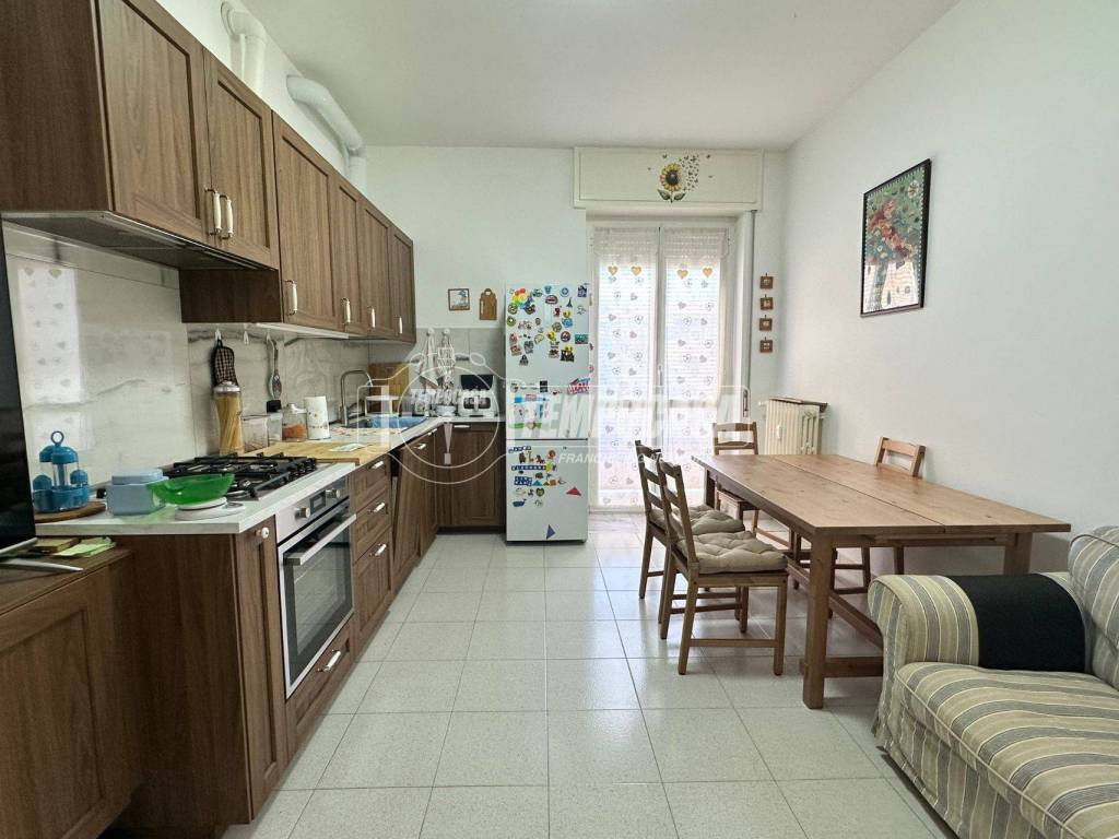 appartamento in vendita ad Usmate Velate