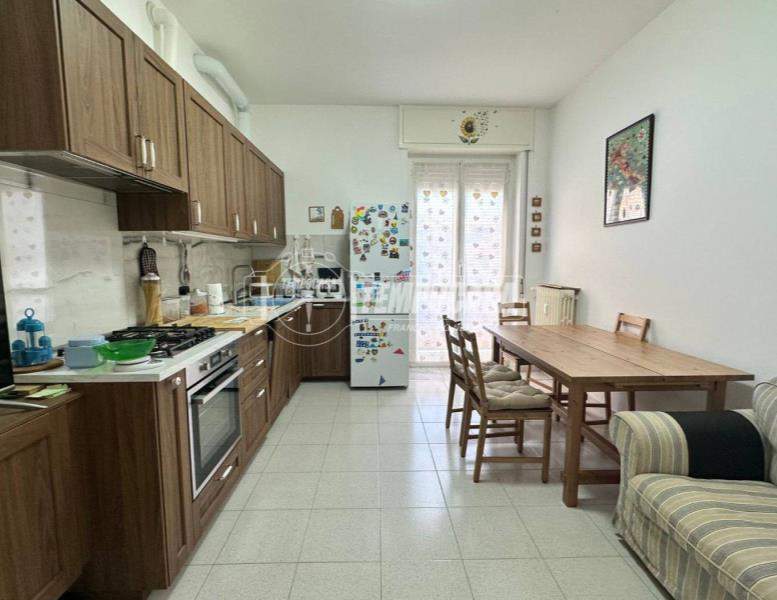 appartamento in vendita ad Usmate Velate