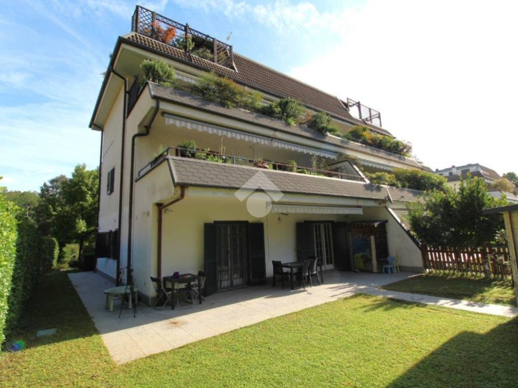 appartamento in vendita ad Usmate Velate