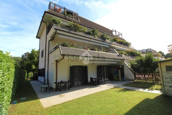 appartamento in vendita ad Usmate Velate