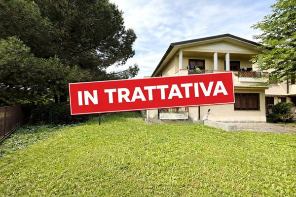 appartamento in vendita ad Usmate Velate