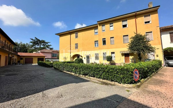 appartamento in vendita ad Usmate Velate