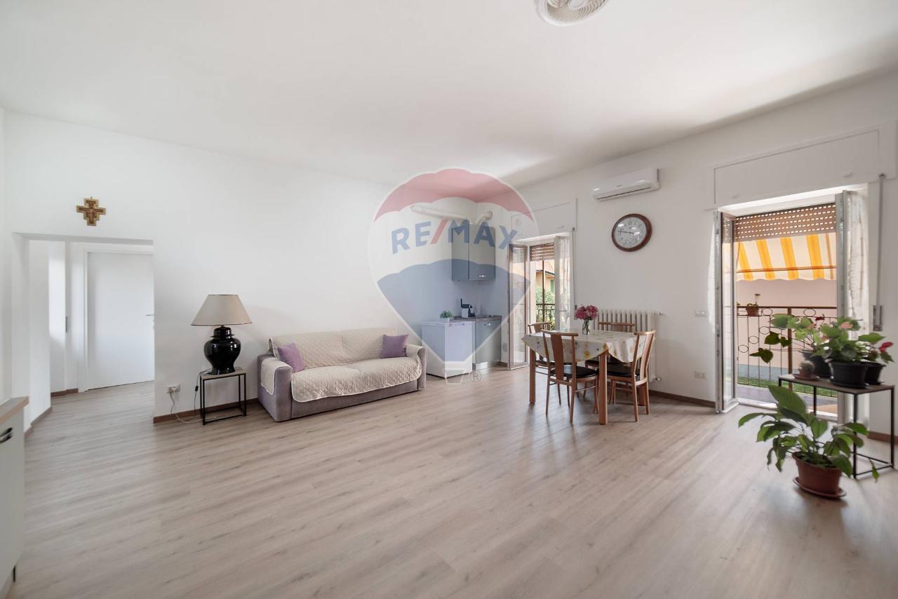 appartamento in vendita ad Usmate Velate