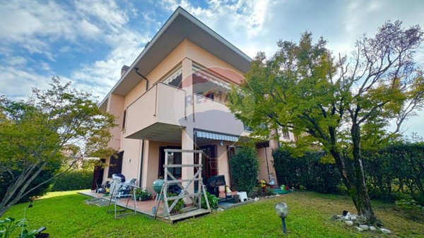 appartamento in vendita ad Usmate Velate