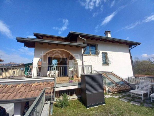 casa indipendente in vendita ad Usmate Velate