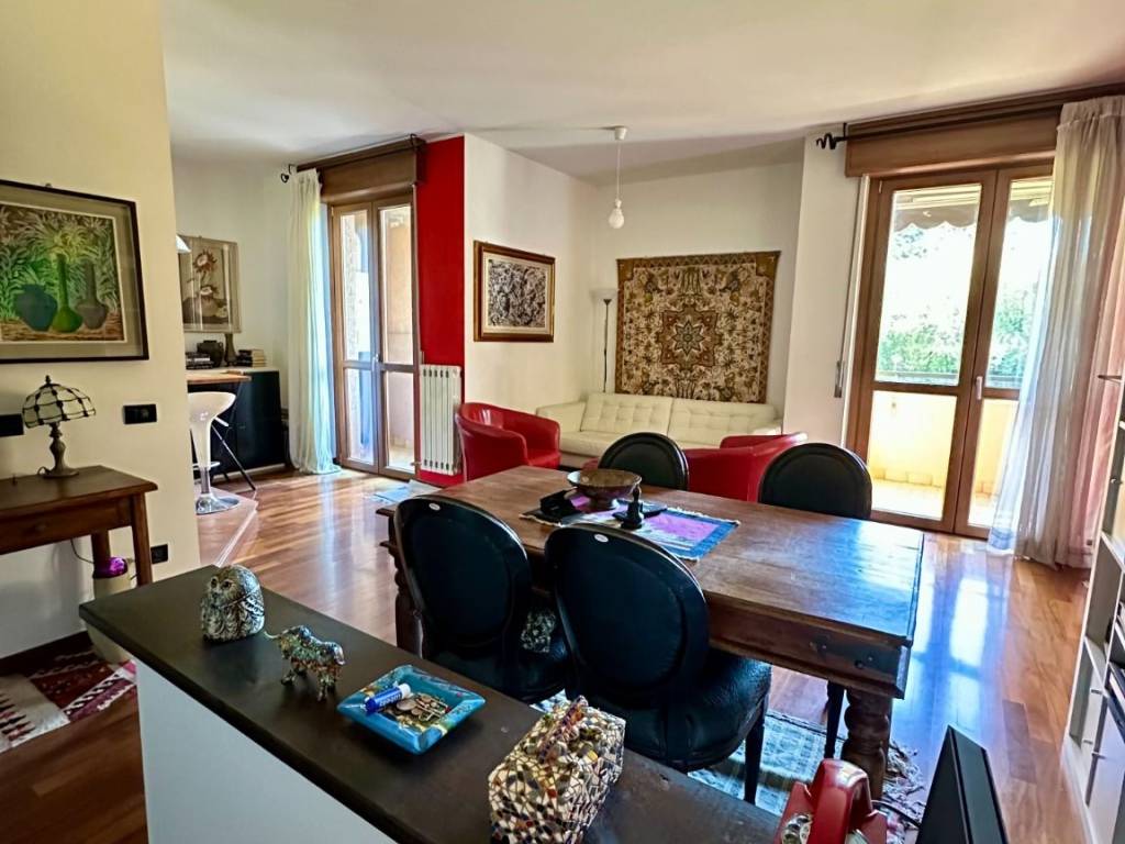 appartamento in vendita ad Usmate Velate
