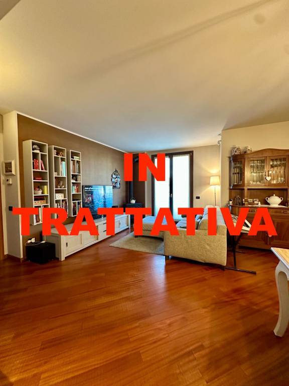 appartamento in vendita ad Usmate Velate