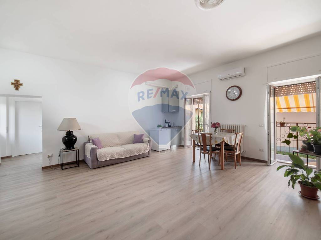 appartamento in vendita ad Usmate Velate