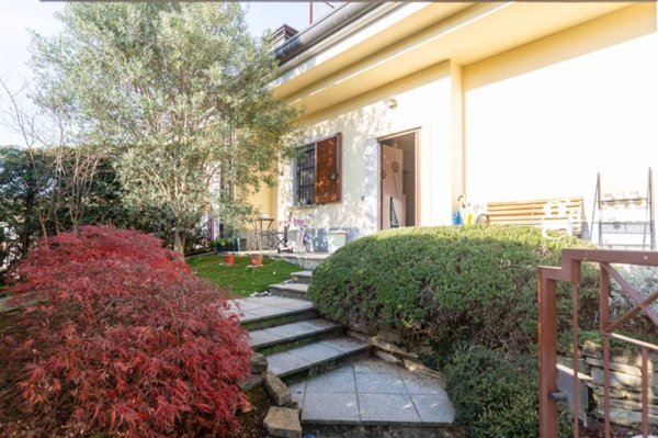 casa indipendente in vendita ad Usmate Velate