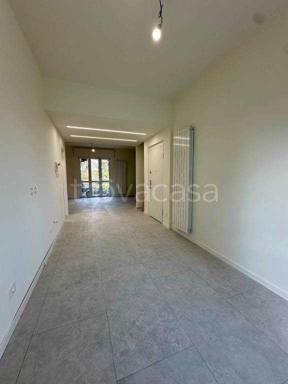 appartamento in vendita ad Usmate Velate