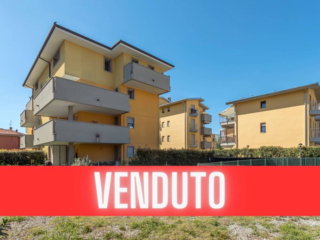 appartamento in vendita ad Usmate Velate