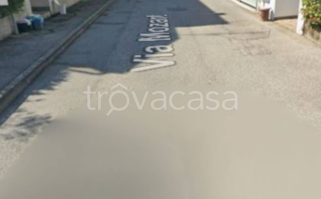 appartamento in vendita ad Usmate Velate