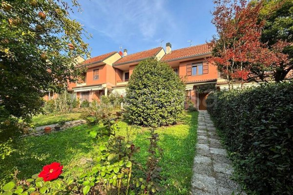 casa indipendente in vendita ad Usmate Velate