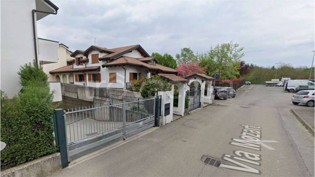 casa indipendente in vendita ad Usmate Velate