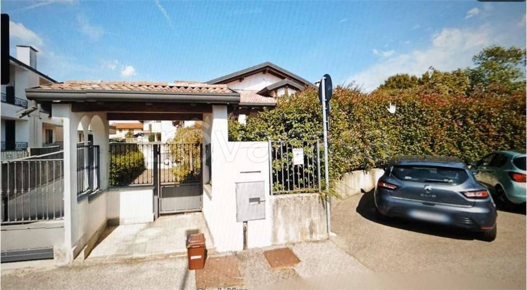 appartamento in vendita ad Usmate Velate