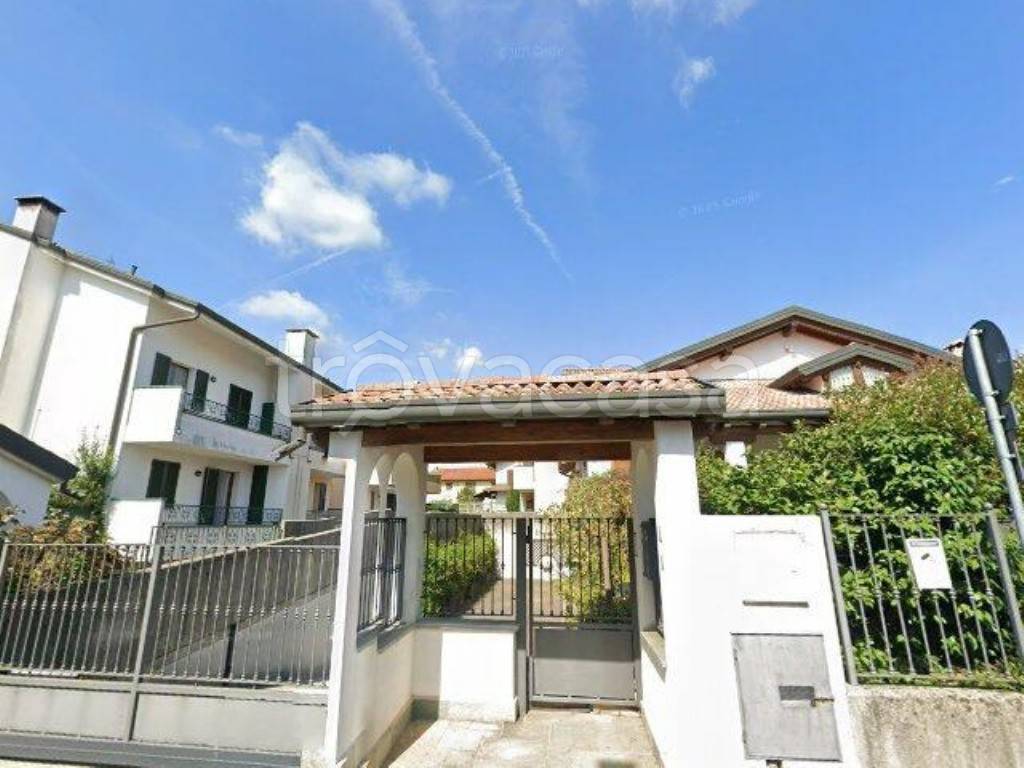 casa indipendente in vendita ad Usmate Velate