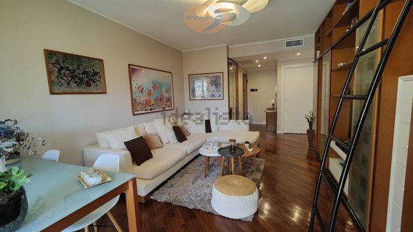 appartamento in vendita ad Usmate Velate