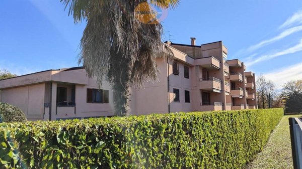 appartamento in vendita ad Usmate Velate