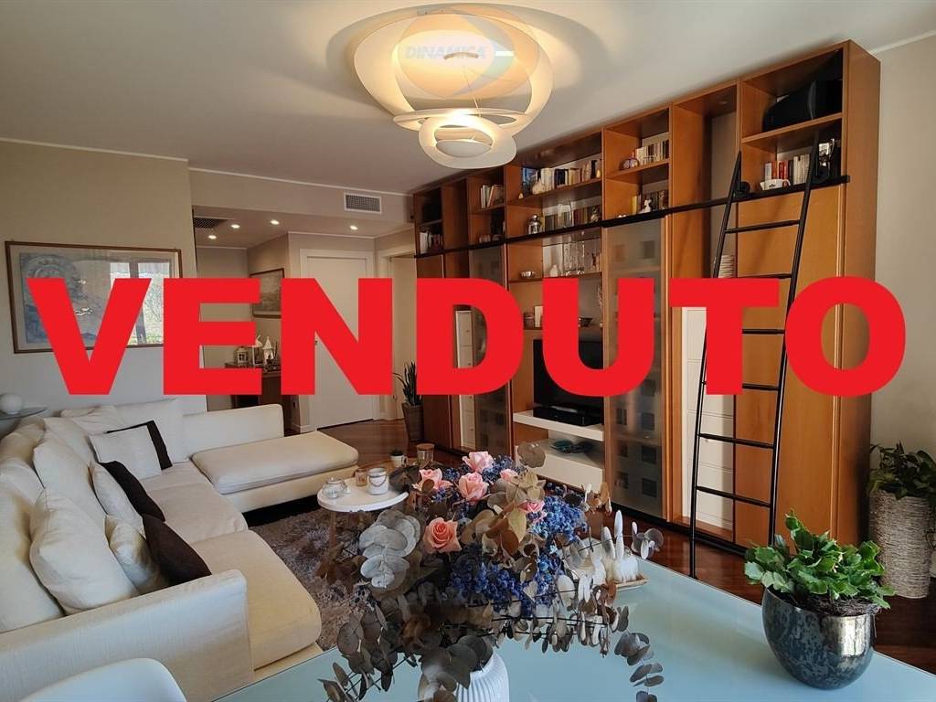appartamento in vendita ad Usmate Velate