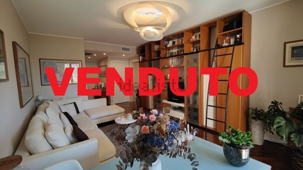 appartamento in vendita ad Usmate Velate