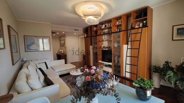 appartamento in vendita ad Usmate Velate