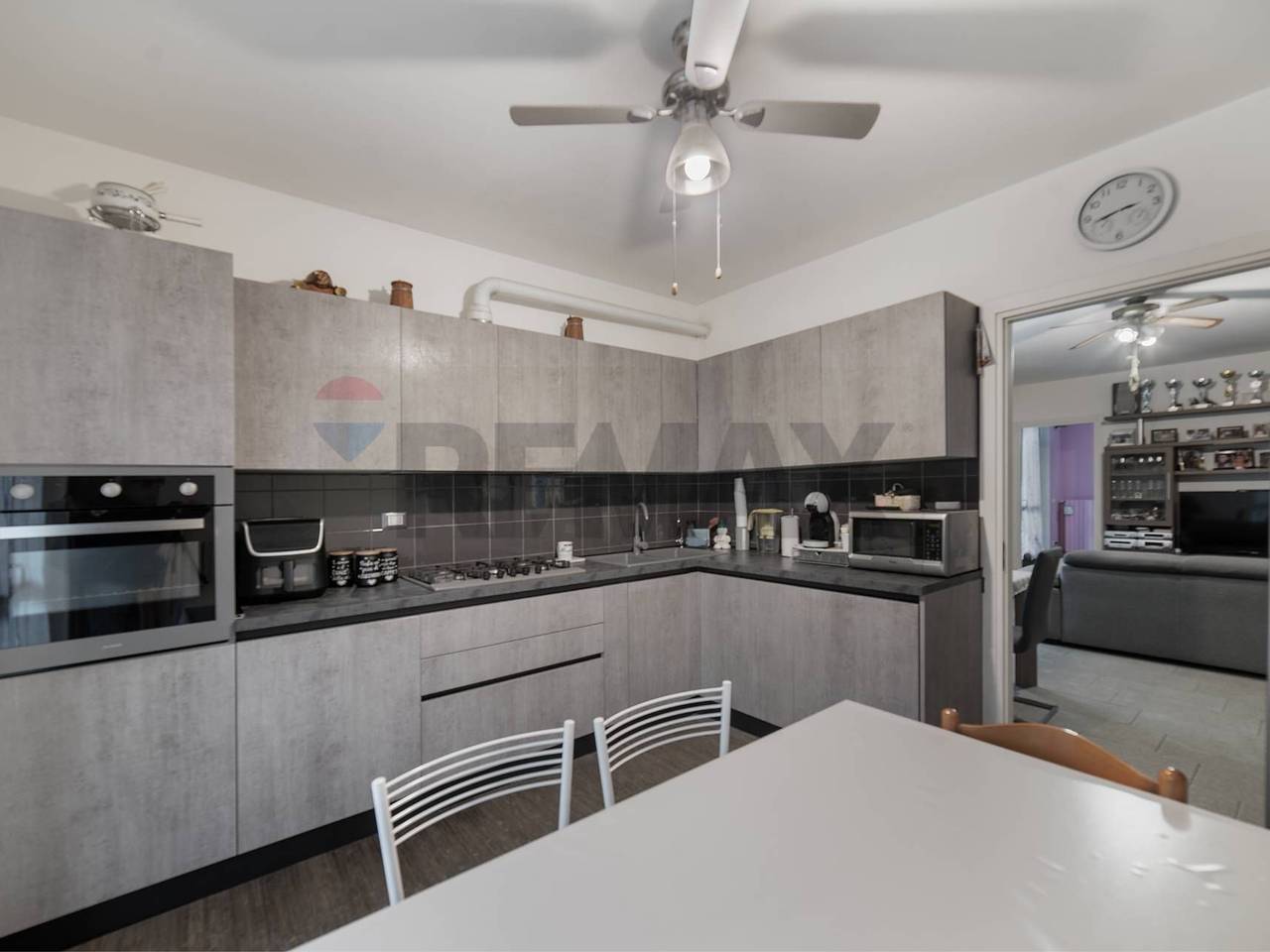 appartamento in vendita ad Usmate Velate