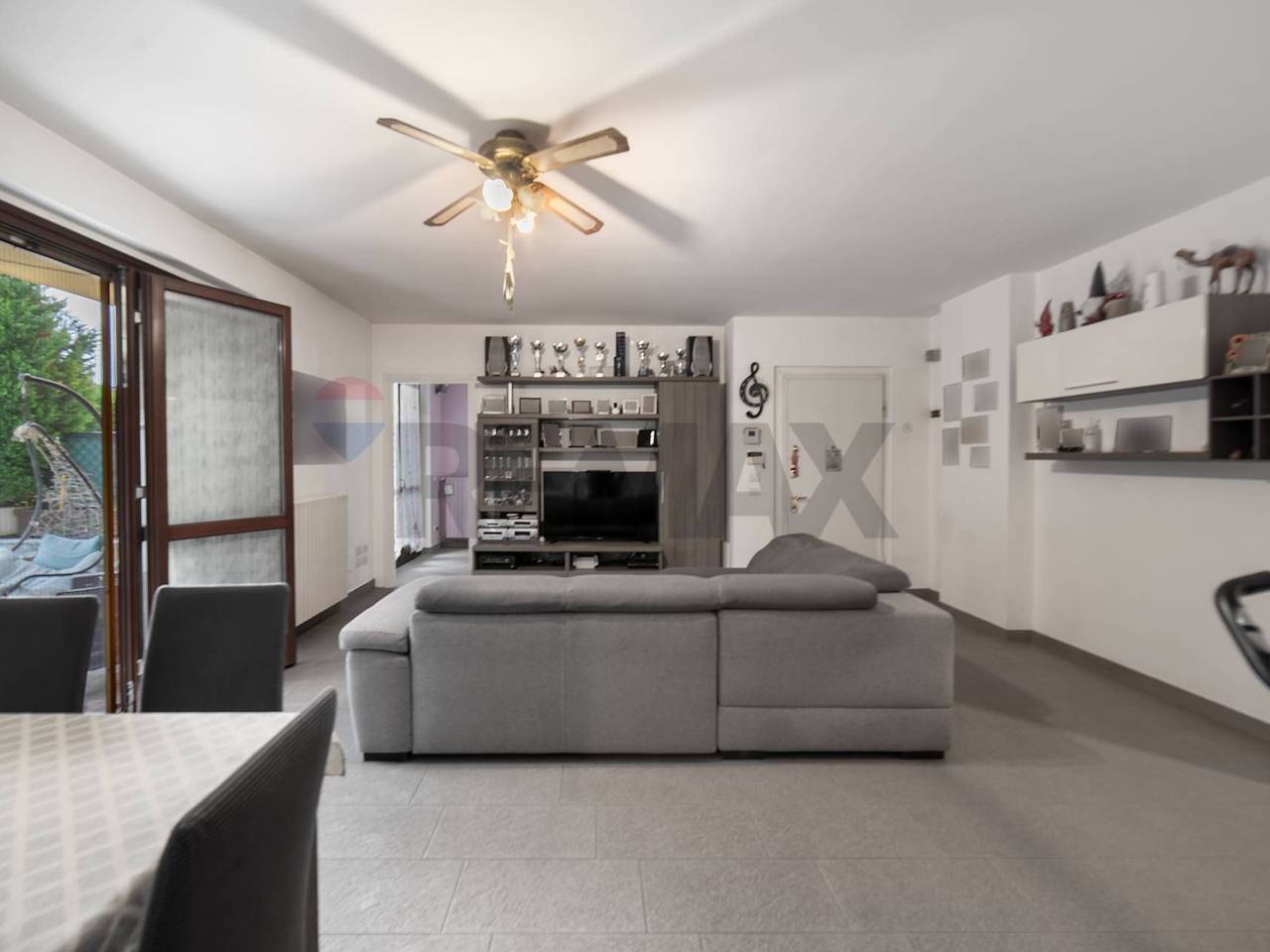 appartamento in vendita ad Usmate Velate