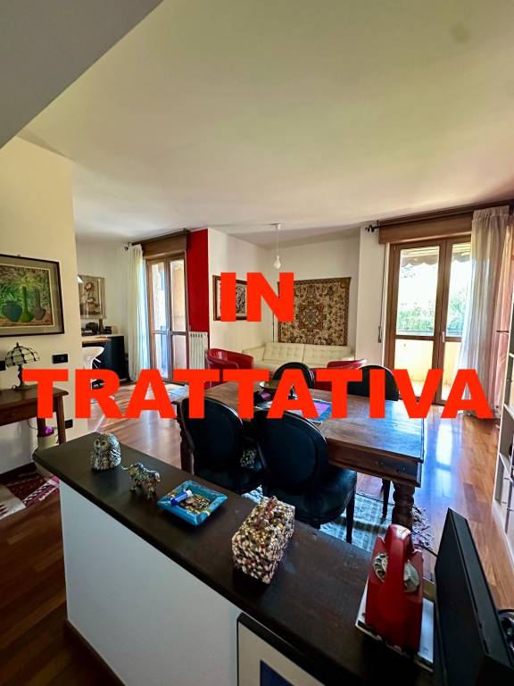 appartamento in vendita ad Usmate Velate