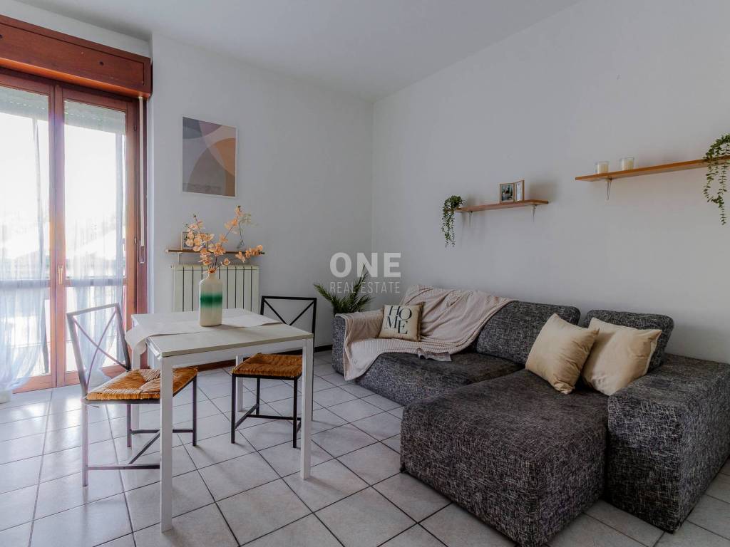 appartamento in vendita ad Usmate Velate