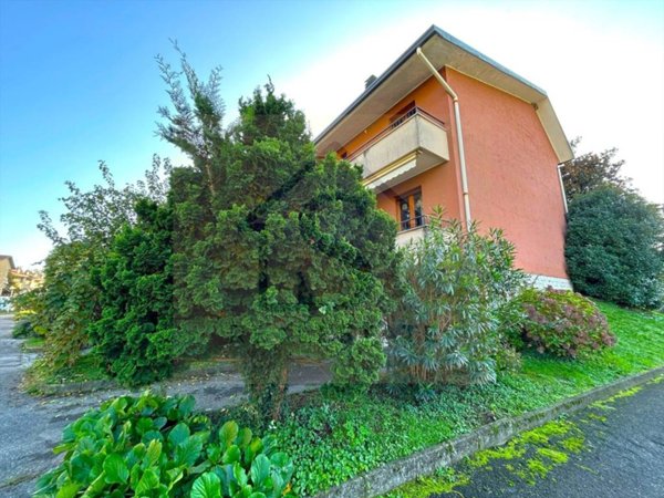 casa indipendente in vendita ad Usmate Velate
