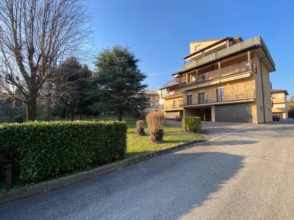 appartamento in vendita ad Usmate Velate