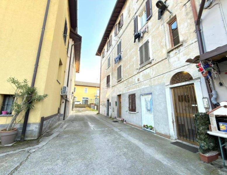 appartamento in vendita ad Usmate Velate